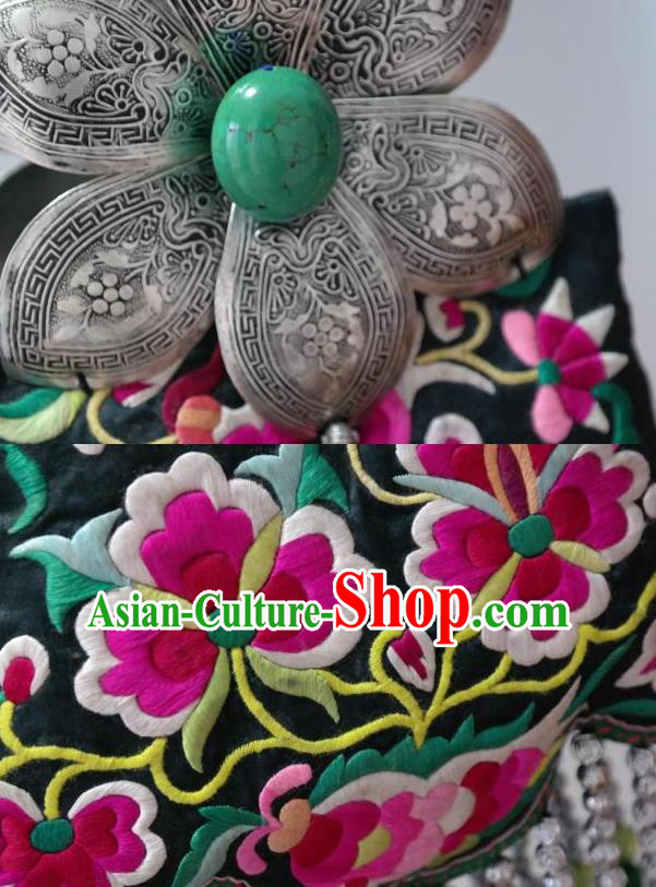 Traditional China Miao Nationality Rosy Tassel Jewelry Handmade Silver Necklace Ethnic Embroidered Accessories Traditional China Miao Nationality Rosy Tassel Jewelry Handmade Silver Necklace Ethnic Embroidered Accessories