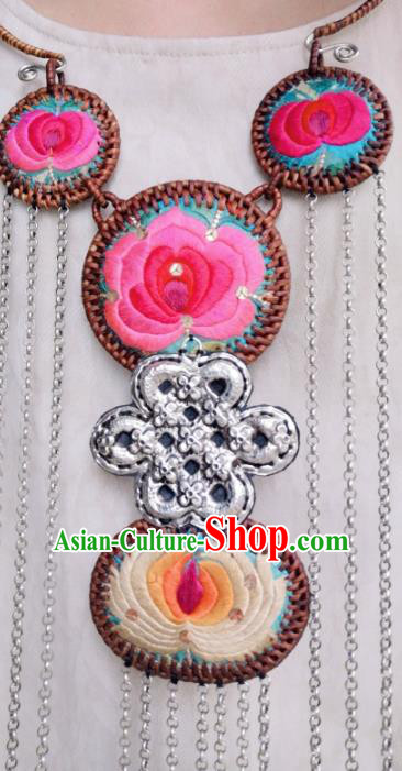 China Miao Ethnic Silver Jewelry Accessories National Embroidered Necklet Rattan Necklace China Miao Ethnic Silver Jewelry Accessories National Embroidered Necklet Rattan Necklace