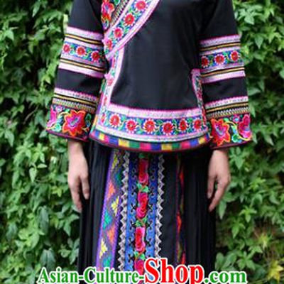 China Guizhou Puyi Ethnic Women Clothing Traditional Bouyei Nationality Folk Dance Black Blouse and Long Skirt with Hat