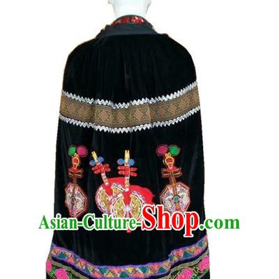 Chinese Yi Nationality Black Cloak Quality Ethnic Folk Dance Embroidered Cape for Men