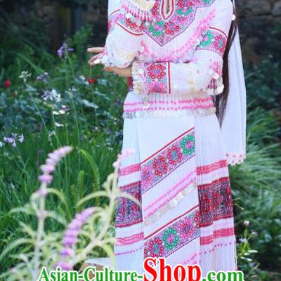 China Yao Minority Stage Performance Long Dress Traditional Ethnic Folk Dance Apparels Nationality Wedding Bride Costumes and Headdress