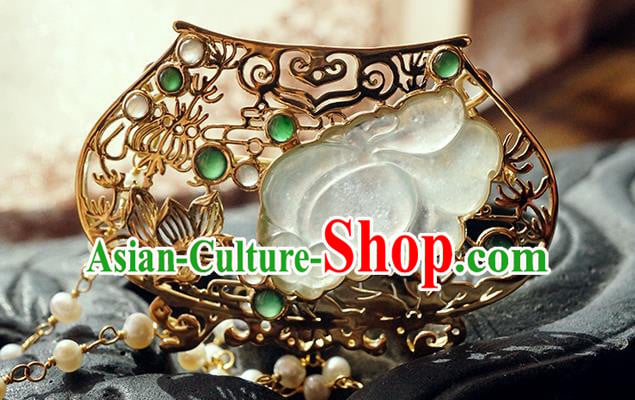 China Classical Qing Dynasty Golden Lotus Brooch Traditional Handmade Court Jade Breastpin China Classical Qing Dynasty Golden Lotus Brooch Traditional Handmade Court Jade Breastpin
