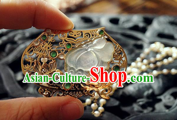 China Classical Qing Dynasty Golden Lotus Brooch Traditional Handmade Court Jade Breastpin China Classical Qing Dynasty Golden Lotus Brooch Traditional Handmade Court Jade Breastpin