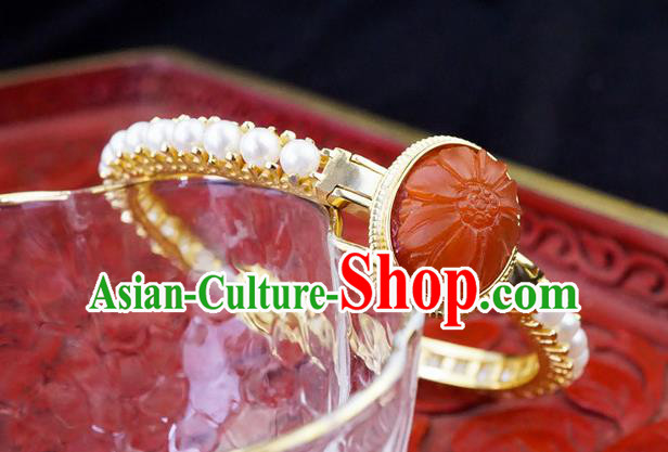 Chinese Traditional Agate Bangle Accessories Ancient Qing Dynasty Court Pearls Bracelet Gems Jewelry Chinese Traditional Agate Bangle Accessories Ancient Qing Dynasty Court Pearls Bracelet Gems Jewelry
