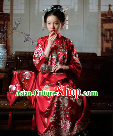 Chinese Traditional Wedding Costumes Xiuhe Suit Bride Embroidered Red Clothing Full Set Chinese Traditional Wedding Costumes Xiuhe Suit Bride Embroidered Red Clothing Full Set