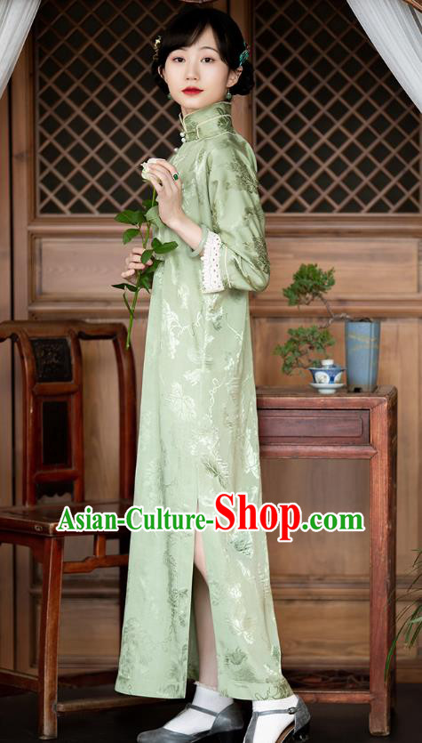 Republic of China Classical Qipao Dress Traditional National Costume Women Light Green Silk Cheongsam Republic of China Classical Qipao Dress Traditional National Costume Women Light Green Silk Cheongsam