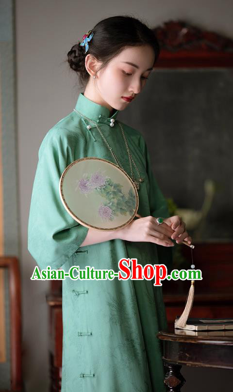 Chinese Traditional Women Cheongsam Costume National Classical Green Silk Qipao Dress Chinese Traditional Women Cheongsam Costume National Classical Green Silk Qipao Dress