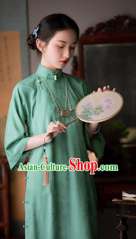 Chinese Traditional Women Cheongsam Costume National Classical Green Silk Qipao Dress Chinese Traditional Women Cheongsam Costume National Classical Green Silk Qipao Dress