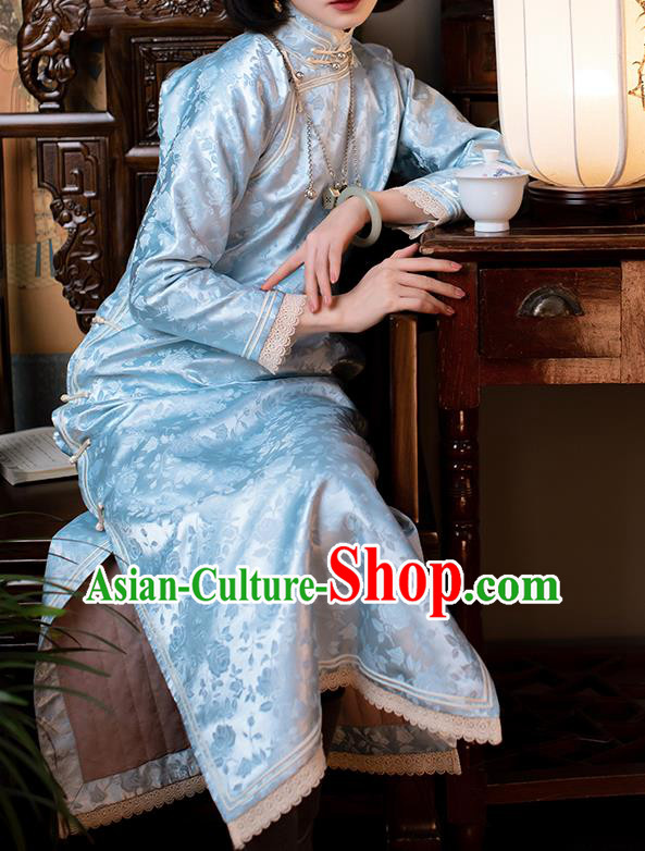 China Traditional Costume National Women Dress Classical Cheongsam Light Green Silk Qipao China Traditional Costume National Women Dress Classical Cheongsam Light Green Silk Qipao