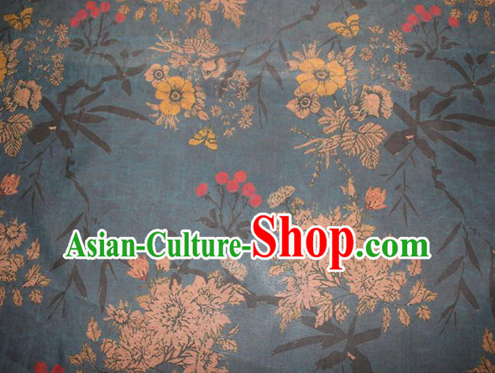 Chinese Classical Crack Pattern Dark Green Silk Drapery Traditional Gambiered Guangdong Gauze Cheongsam Fabric Chinese Classical Crack Pattern Dark Green Silk Drapery Traditional Gambiered Guangdong Gauze Cheongsam Fabric