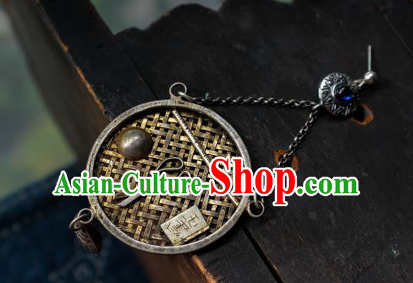 China Traditional Retro Earrings Handmade Jewelry Silver Carving Ear Accessories China Traditional Retro Earrings Handmade Jewelry Silver Carving Ear Accessories