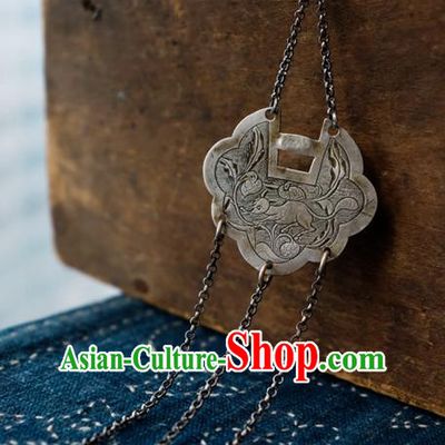 China Traditional Retro Longevity Lock Tassel Earrings Handmade Jewelry Silver Ear Accessories