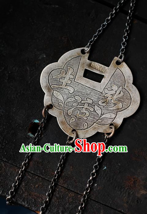 China Traditional Retro Longevity Lock Tassel Earrings Handmade Jewelry Silver Ear Accessories China Traditional Retro Longevity Lock Tassel Earrings Handmade Jewelry Silver Ear Accessories
