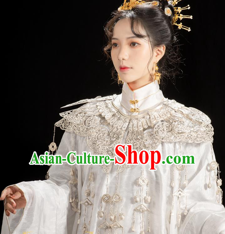 China Ming Dynasty Noble Princess Cloud Shoulder Accessories Ancient Court Woman Clothing China Ming Dynasty Noble Princess Cloud Shoulder Accessories Ancient Court Woman Clothing