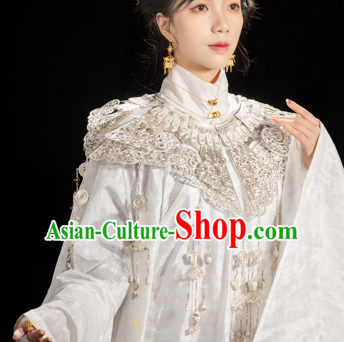 China Ming Dynasty Noble Princess Cloud Shoulder Accessories Ancient Court Woman Clothing China Ming Dynasty Noble Princess Cloud Shoulder Accessories Ancient Court Woman Clothing