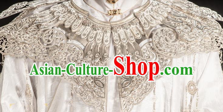China Ming Dynasty Noble Princess Cloud Shoulder Accessories Ancient Court Woman Clothing China Ming Dynasty Noble Princess Cloud Shoulder Accessories Ancient Court Woman Clothing