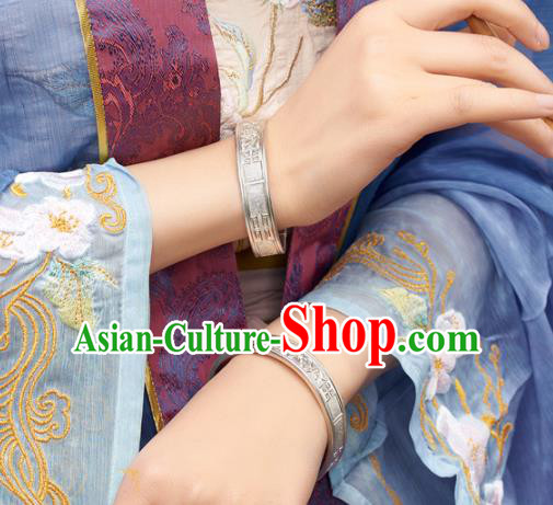 China National Jewelry Accessories Handmade Ancient Court Princess Silver Carving Bracelet China National Jewelry Accessories Handmade Ancient Court Princess Silver Carving Bracelet