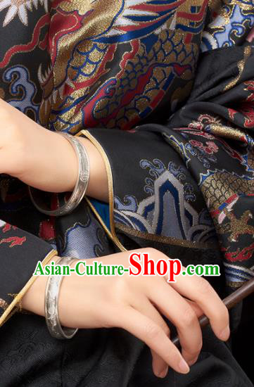 China Handmade Carving Silver Jewelry Accessories Wedding Bracelet China Handmade Carving Silver Jewelry Accessories Wedding Bracelet