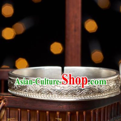 China Handmade Wedding Bracelet Carving Cloud Silver Jewelry Accessories