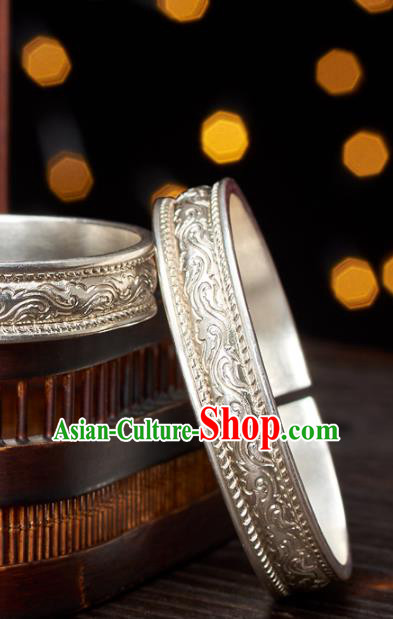 China Handmade Wedding Bracelet Carving Cloud Silver Jewelry Accessories