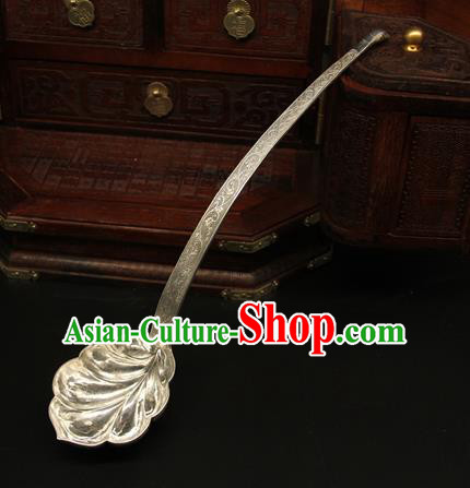 China Tang Dynasty Collectible Accessories Ancient Silver Spoon China Tang Dynasty Collectible Accessories Ancient Silver Spoon