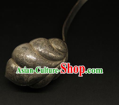 China Tang Dynasty Collectible Accessories Ancient Silver Spoon China Tang Dynasty Collectible Accessories Ancient Silver Spoon