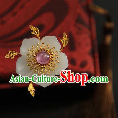 China Traditional Ming Dynasty Jade Plum Hair Stick Handmade Court Hairpin Ancient Empress Hair Accessories