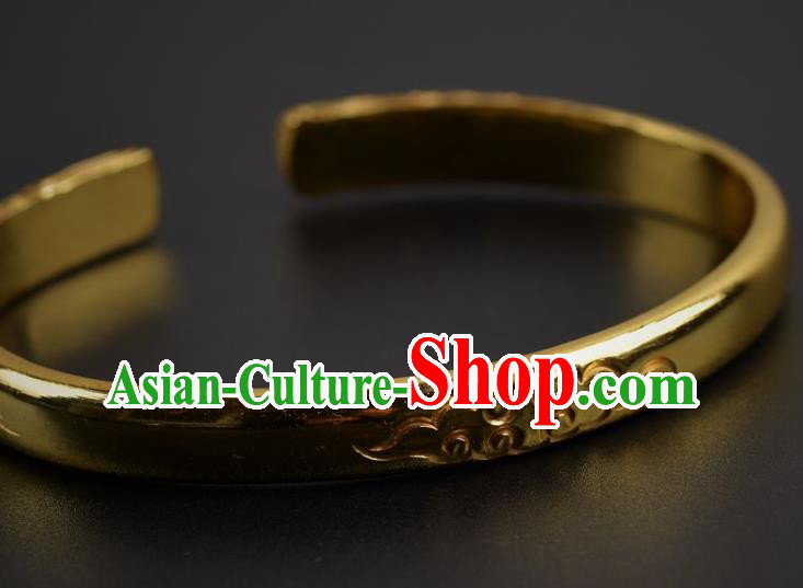 Handmade Chinese Ancient Court Golden Bracelet Jewelry Traditional Tang Dynasty Carving Bangle Accessories Handmade Chinese Ancient Court Golden Bracelet Jewelry Traditional Tang Dynasty Carving Bangle Accessories