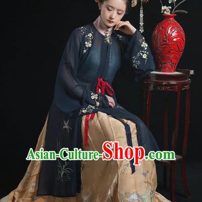 China Ming Dynasty Noble Mistress Clothing Traditional Hanfu Dress Ancient Court Woman Costumes