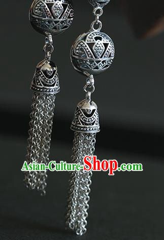 Handmade Chinese Classical Silver Tassel Earrings Traditional Ear Jewelry Hollowed Eardrop Accessories Handmade Chinese Classical Silver Tassel Earrings Traditional Ear Jewelry Hollowed Eardrop Accessories