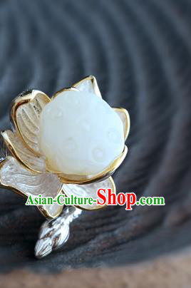 China Handmade Silver Carving Ring Traditional Jewelry Accessories White Jade Lotus Seedpod Circlet China Handmade Silver Carving Ring Traditional Jewelry Accessories White Jade Lotus Seedpod Circlet