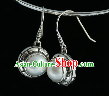 Handmade Chinese Traditional Pearl Ear Jewelry Eardrop Accessories Palace Silver Carving Earrings Handmade Chinese Traditional Pearl Ear Jewelry Eardrop Accessories Palace Silver Carving Earrings