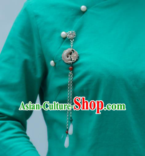 Chinese Traditional Silver Carving Accessories Handmade Tassel Pendant Cheongsam Fish Brooch Jewelry Chinese Traditional Silver Carving Accessories Handmade Tassel Pendant Cheongsam Fish Brooch Jewelry