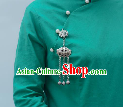 Chinese Traditional Silver Carving Bat Accessories Cheongsam Brooch Jewelry Handmade Bells Tassel Pendant