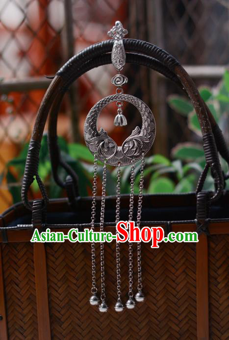 Chinese Traditional Silver Bell Tassel Pendant Collar Accessories Cheongsam Brooch Jewelry Handmade Breastpin Chinese Traditional Silver Bell Tassel Pendant Collar Accessories Cheongsam Brooch Jewelry Handmade Breastpin