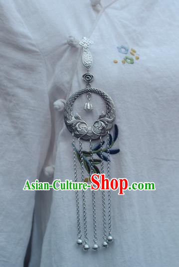 Chinese Traditional Silver Bell Tassel Pendant Collar Accessories Cheongsam Brooch Jewelry Handmade Breastpin Chinese Traditional Silver Bell Tassel Pendant Collar Accessories Cheongsam Brooch Jewelry Handmade Breastpin