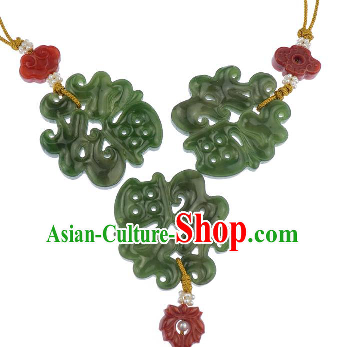 China Classical Cheongsam Brooch Traditional Handmade Hetian Jade Pendant China Classical Cheongsam Brooch Traditional Handmade Hetian Jade Pendant