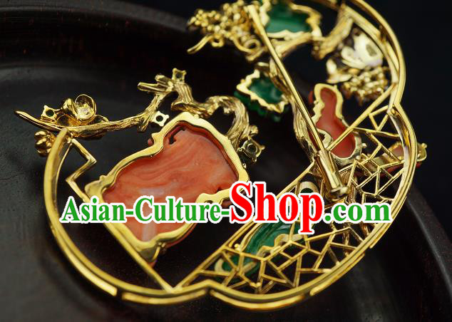 China Classical Cheongsam Carving Squirrel Brooch Traditional Handmade Jade Pearls Breastpin China Classical Cheongsam Carving Squirrel Brooch Traditional Handmade Jade Pearls Breastpin