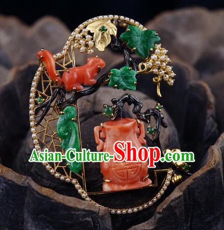 China Classical Cheongsam Carving Squirrel Brooch Traditional Handmade Jade Pearls Breastpin China Classical Cheongsam Carving Squirrel Brooch Traditional Handmade Jade Pearls Breastpin