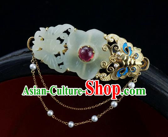 China Classical Cheongsam Jade Carving Butterfly Plum Brooch Traditional Handmade Golden Tassel Breastpin China Classical Cheongsam Jade Carving Butterfly Plum Brooch Traditional Handmade Golden Tassel Breastpin