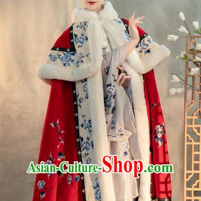 China Traditional Ming Dynasty Empress Embroidered Cloak Ancient Noble Woman Costume Winter Red Woolen Cape
