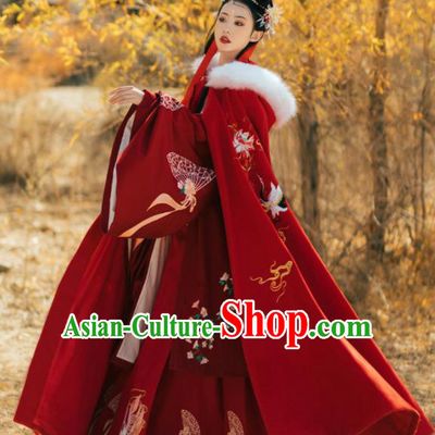 Chinese Ancient Princess Embroidered Lotus Red Cloak Traditional Ming Dynasty Court Lady Costume for Women