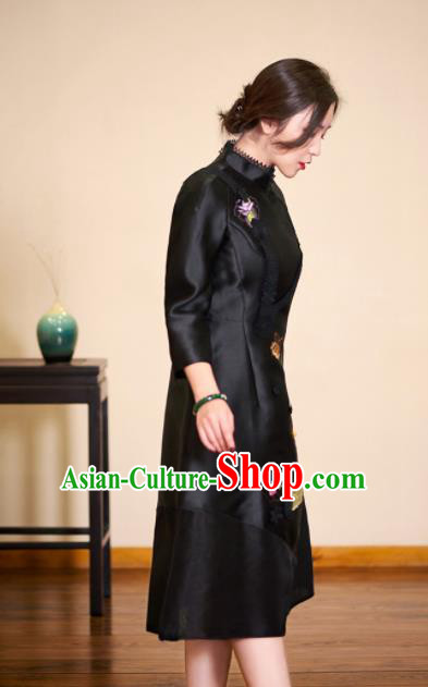 Traditional Chinese Black Cheongsam Embroidered Silk Qipao Dress for Women Traditional Chinese Black Cheongsam Embroidered Silk Qipao Dress for Women