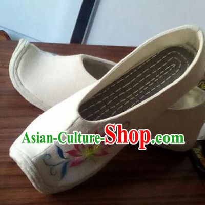 Chinese Traditional Handmade Embroidered Lotus White Shoes Opera Shoes Hanfu Shoes Ancient Princess Shoes for Women