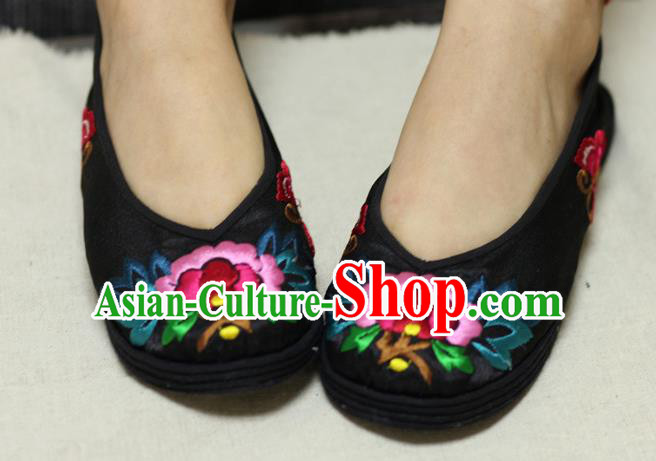 Chinese Traditional Embroidered Black Satin Shoes Hanfu Shoes for Women Chinese Traditional Embroidered Black Satin Shoes Hanfu Shoes for Women
