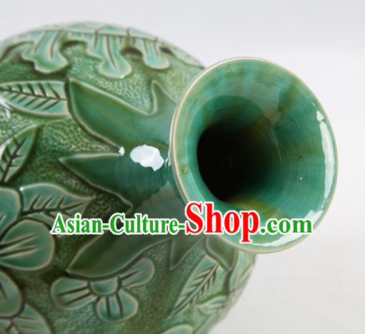 Chinese Traditional Handmade Green Carving Pottery Vase Craft Chinese Traditional Handmade Green Carving Pottery Vase Craft
