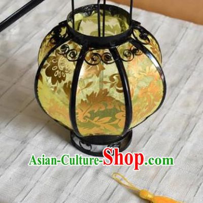 Chinese Classical New Year Yellow Palace Lantern Traditional Handmade Ironwork Ceiling Lamp