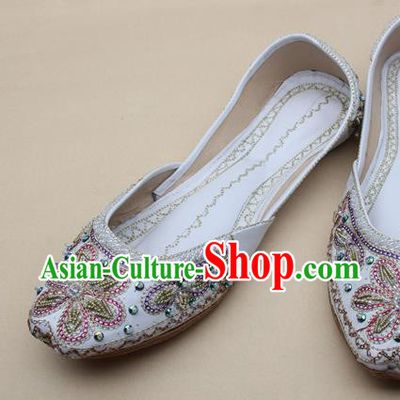 Asian India National Embroidered White Leather Shoes Handmade Indian Traditional Folk Dance Shoes for Women