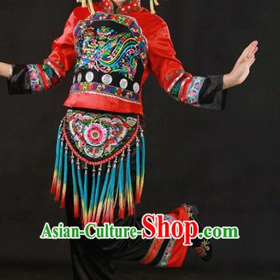 Chinese Traditional Zhuang Nationality Stage Show Embroidered Outfits Ethnic Minority Folk Dance Costume for Women