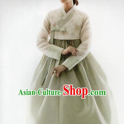 Korean Traditional Hanbok Bride Beige Blouse and Green Dress Outfits Asian Korea Wedding Fashion Costume for Women